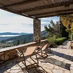 Lantställe Alepou House - Gorgeous Scenery *